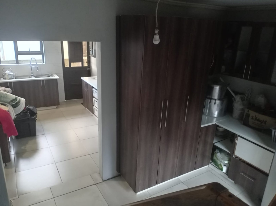 5 Bedroom Property for Sale in Scenery Park Eastern Cape